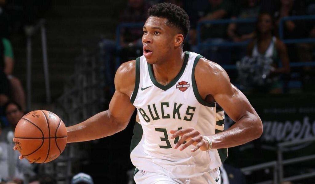 华体会-包含字母哥在中国队比赛中重返赛场，战术调整引发热议！引发球迷热议的词条-华体会