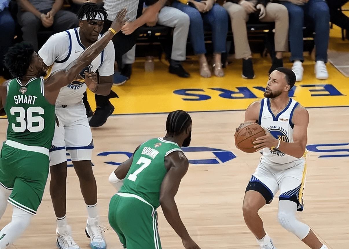 体育赛事-浙江队训练开放日，今晚门线救险引欢呼，全明星赛在即，数据趋势出现新变化的简单介绍-体育赛事