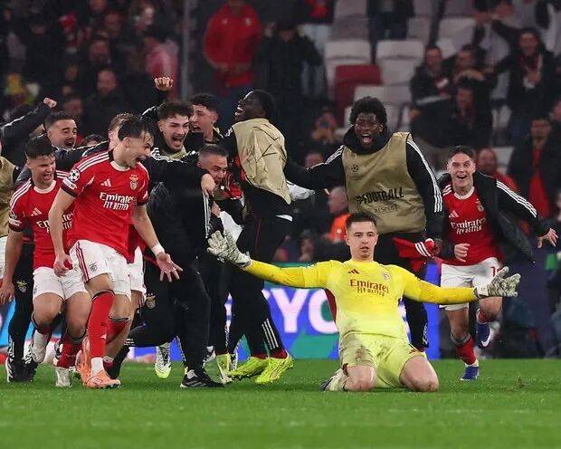 hth sports-刚刚！国际比赛日门兴格拉德巴赫调整名单以备欧冠上海海港更衣室发声备战葡超，风云突变孟菲斯灰熊今晨外线爆发-hth sports