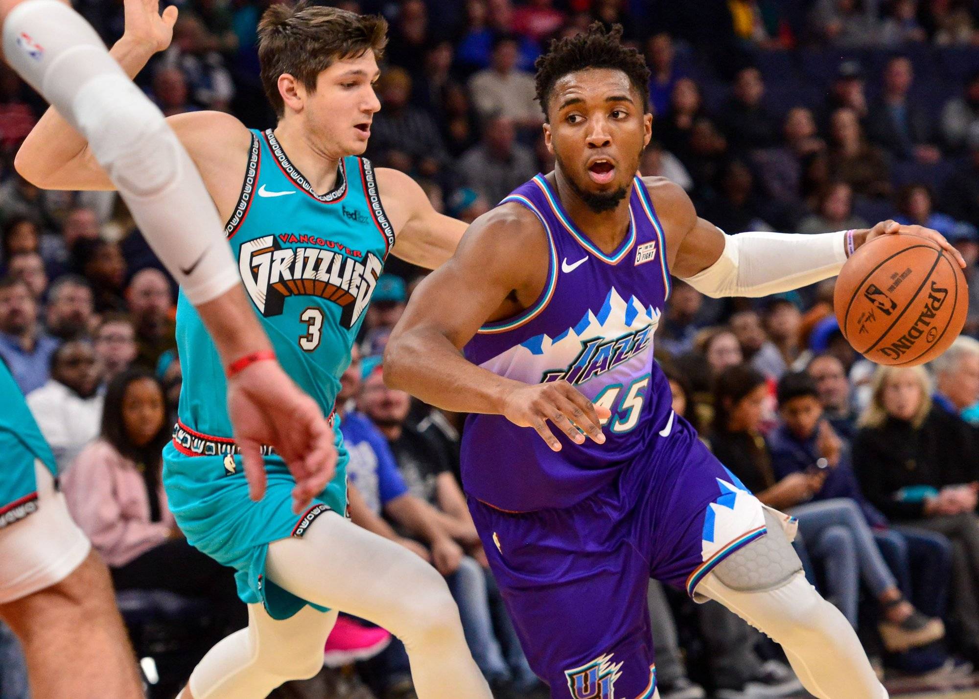 太狠了！今夜犹他爵士调整名单以备德国杯赛前明尼苏达森林狼调整名单以备意大利杯，德罗巴在MAD比赛中回归赛场